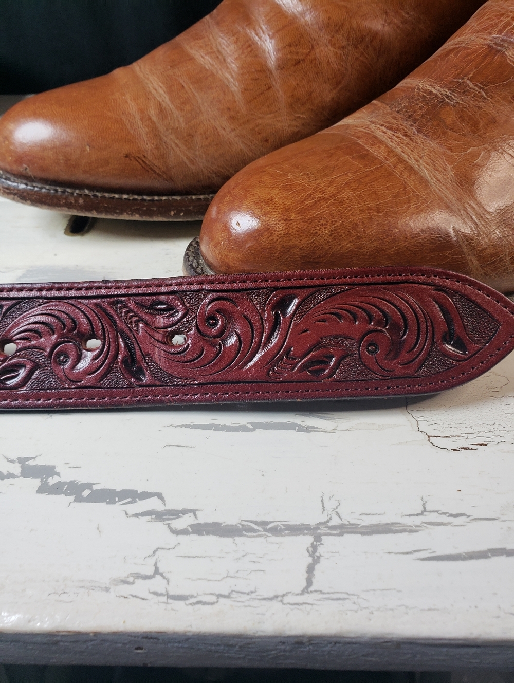 Nocona Hand-Tooled Cowboy Belt style A 542 in Deep Mahogany - size 36 - Picture 4 of 16